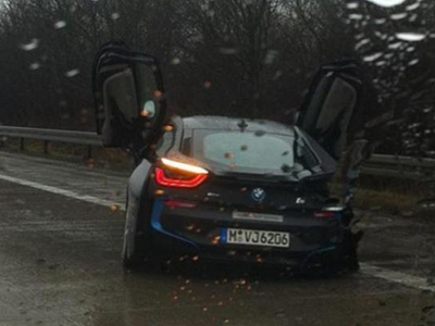 Το πρώτο… τρακαρισμένο πρωτότυπο BMW i8